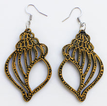 Load image into Gallery viewer, Black and Gold Hand Painted Sea Shell Earrings
